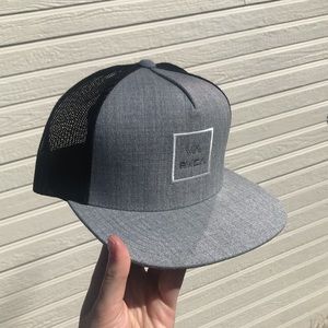 RVCA Hat Gray/Black